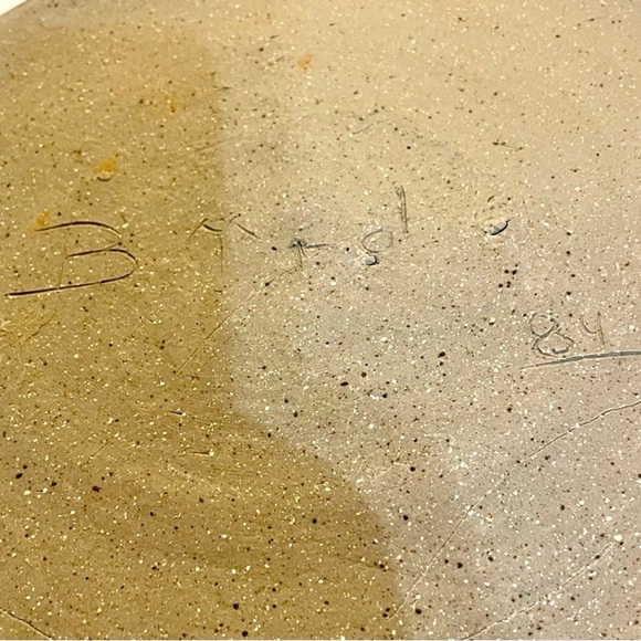 Hand Made Studio Pottery Artist Signed Chip & Dip Platter Bear Playing Guitar - Picture 11 of 12